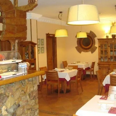 Rural La Llosa De Samano Hotel 2*